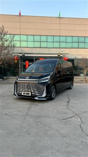 Výrobce 8místných sad pro upgrade interiéru a exteriéru Toyota HiAce